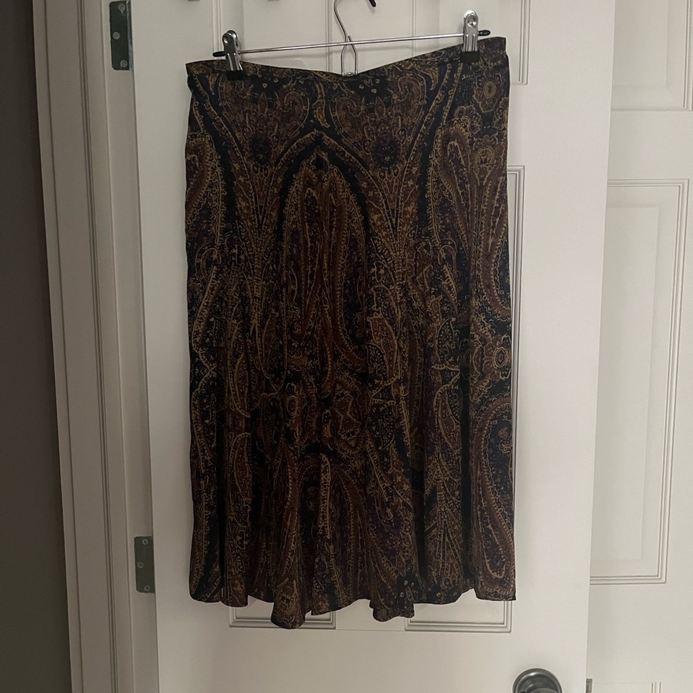 Elegant Midi A-Line Paisley Silk Skirt